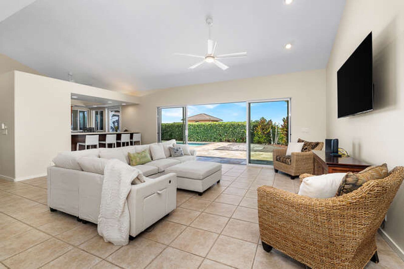 Kailua Kona House: 75-5614-R Hienaloli Road