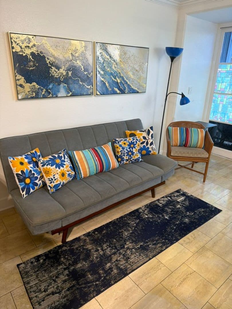 Honolulu Condo: 445 Kaiolu St