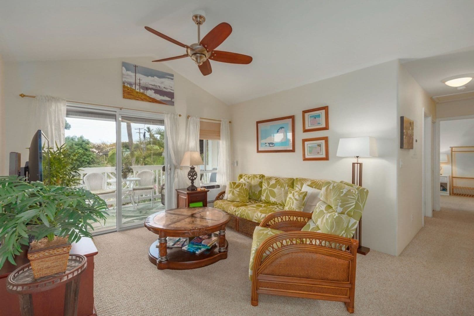 Kailua Kona Condo: 75-6081 Alii Drive, FF201