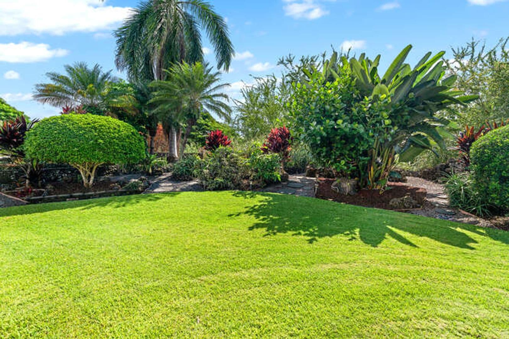 Kailua Kona House: 75-5614-R Hienaloli Road