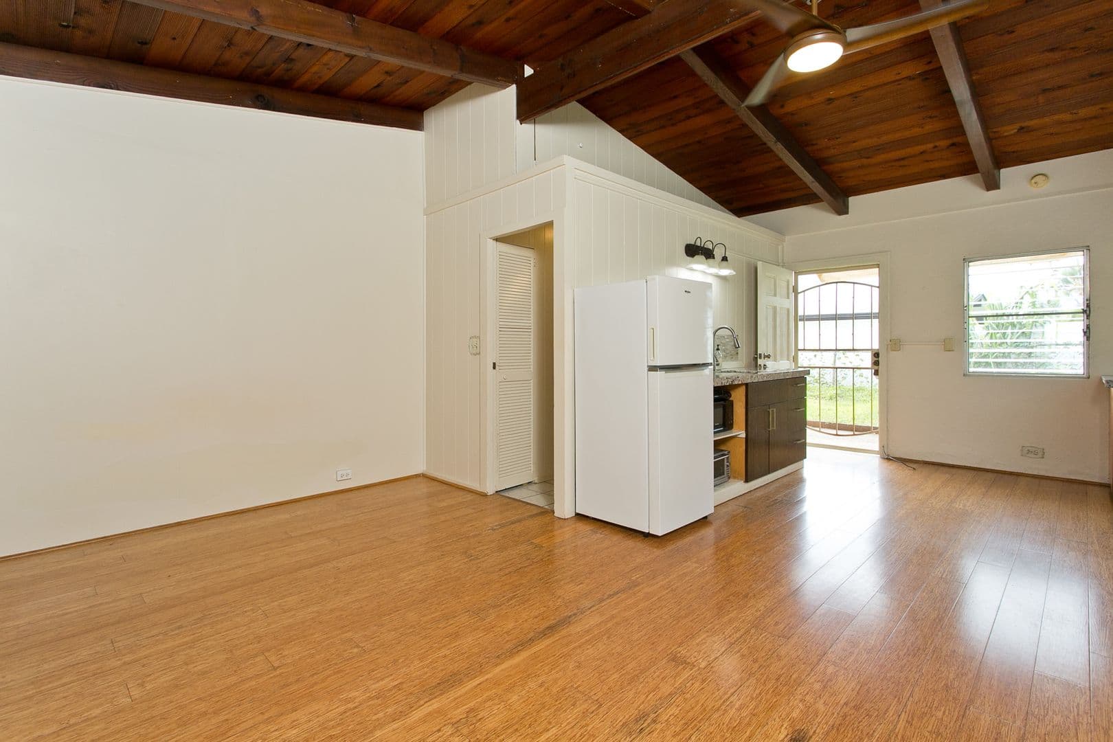 Kailua House: 523 Iliʻāina Street-Studio