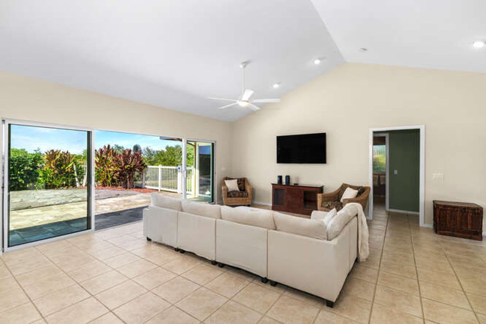 Kailua Kona House: 75-5614-R Hienaloli Road