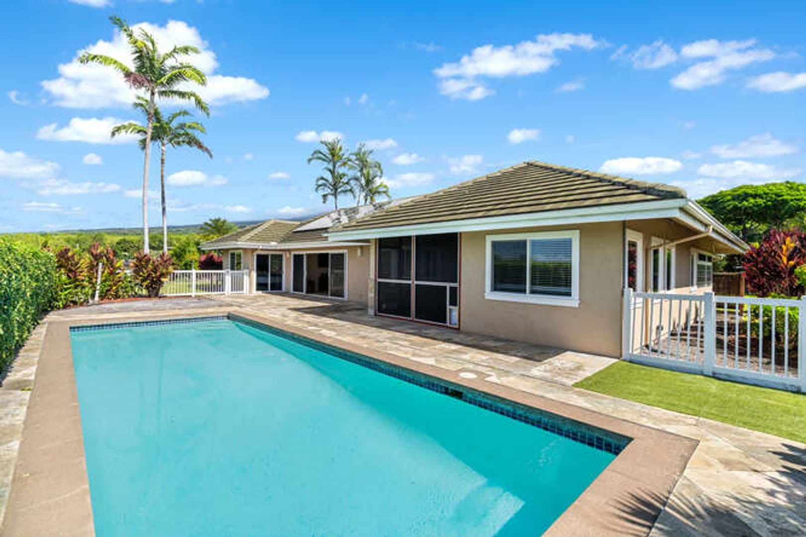 Kailua Kona House: 75-5614-R Hienaloli Road
