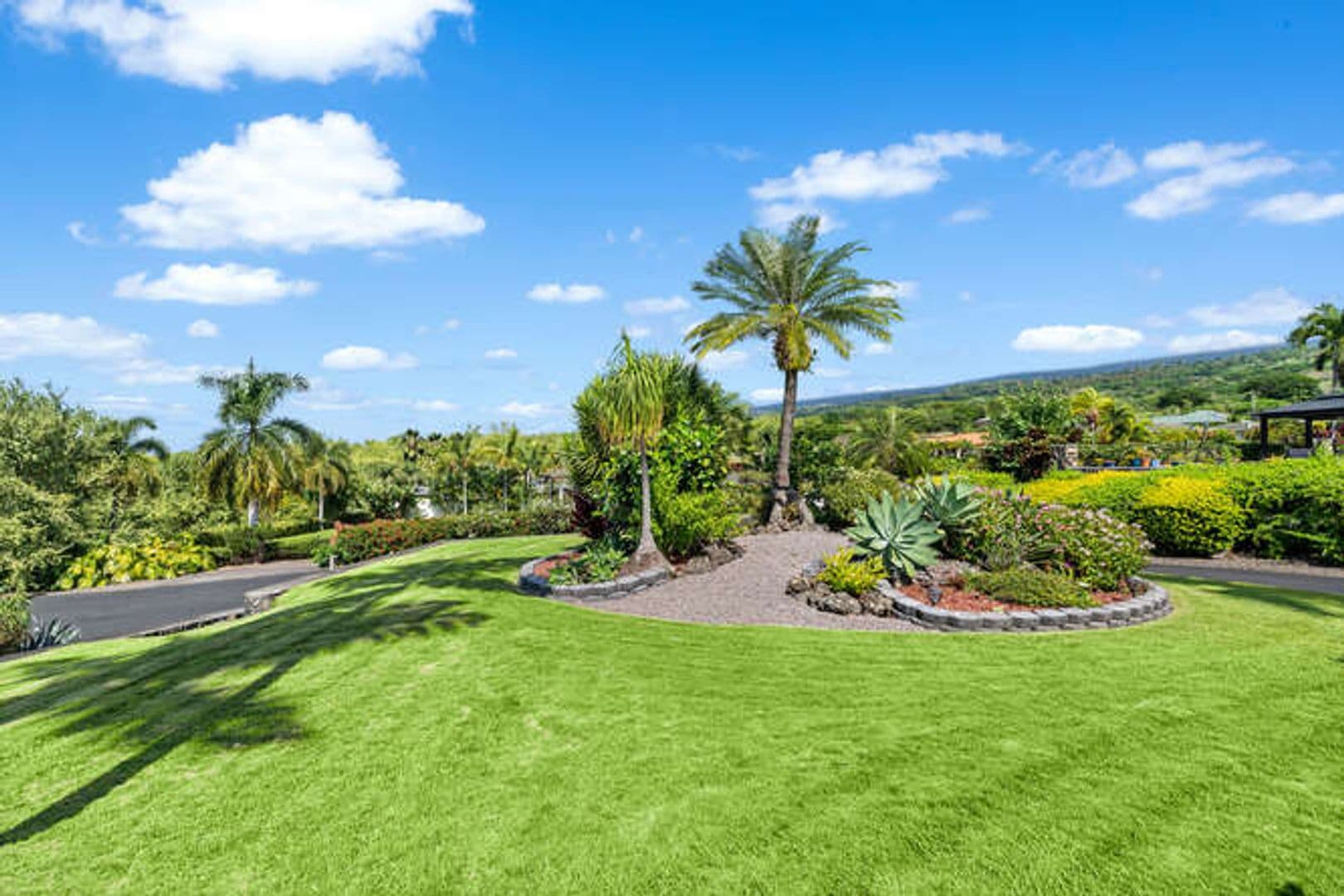 Kailua Kona House: 75-5614-R Hienaloli Road