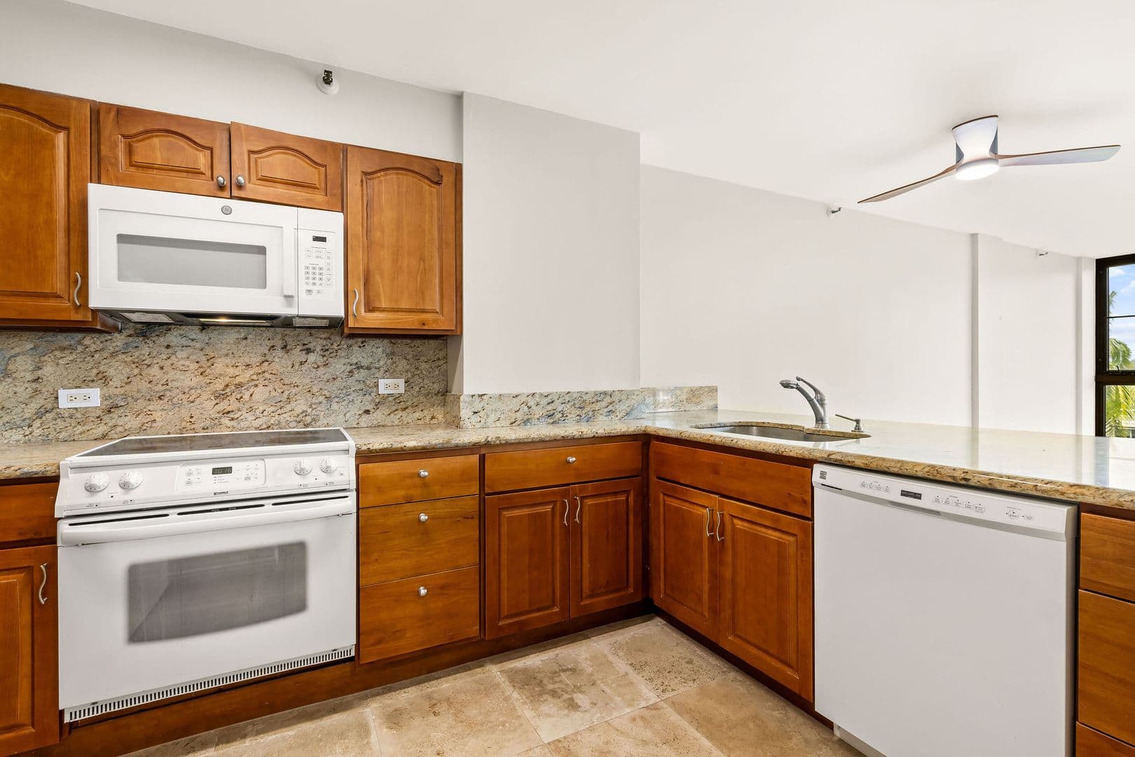 Kailua Condo: 322 Aoloa St #505