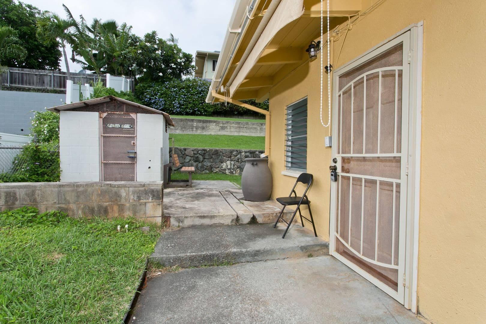 Kailua House: 523 Iliʻāina Street-Studio