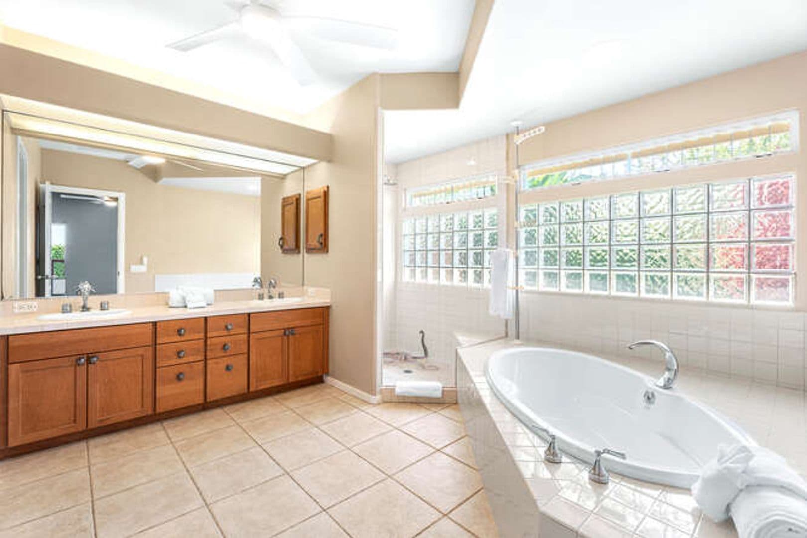 Kailua Kona House: 75-5614-R Hienaloli Road