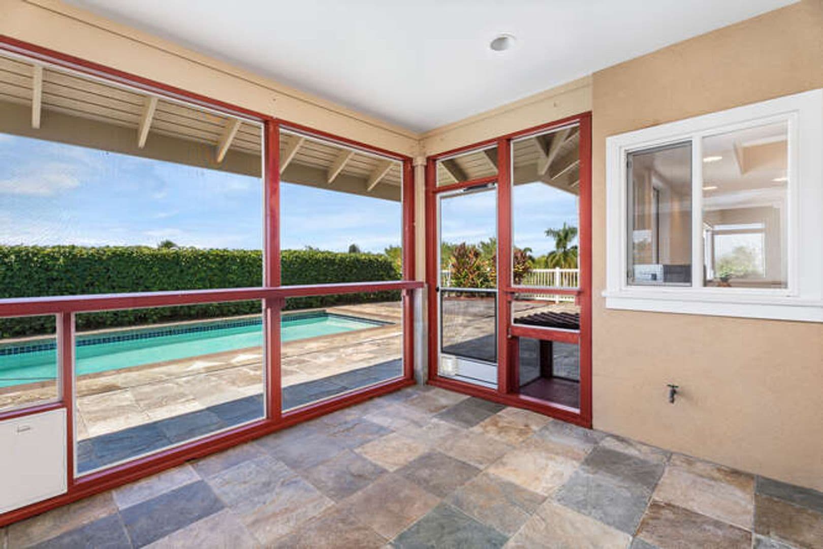 Kailua Kona House: 75-5614-R Hienaloli Road
