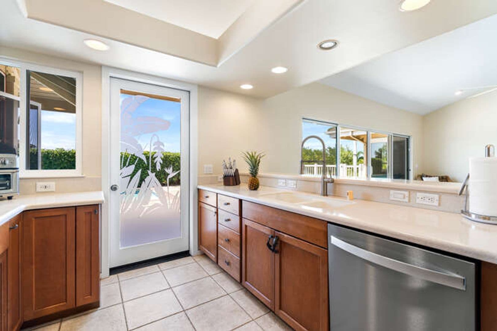 Kailua Kona House: 75-5614-R Hienaloli Road