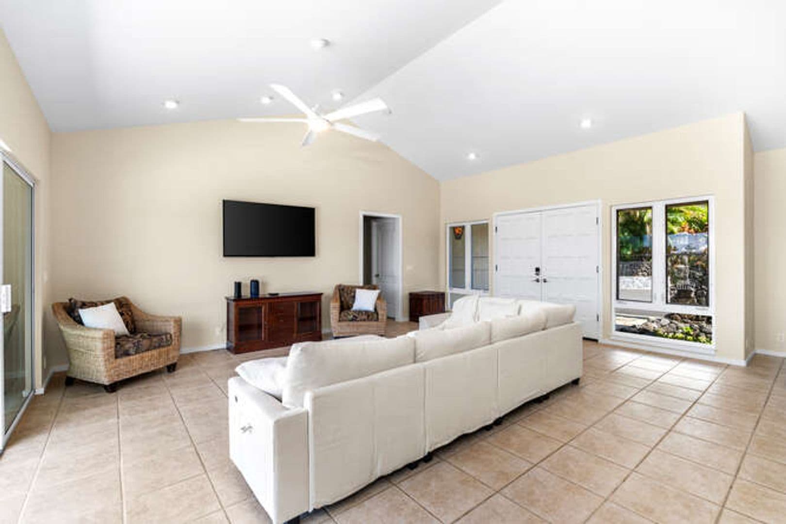 Kailua Kona House: 75-5614-R Hienaloli Road