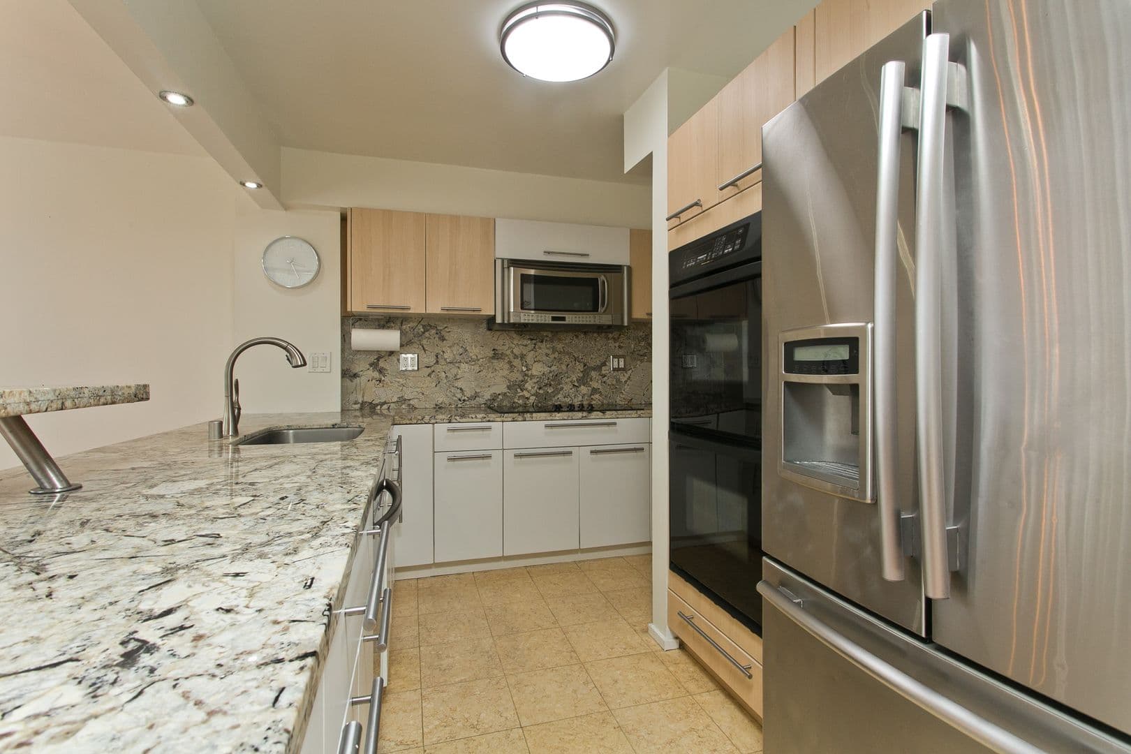 Honolulu House: 2232 Kapiolani Blvd