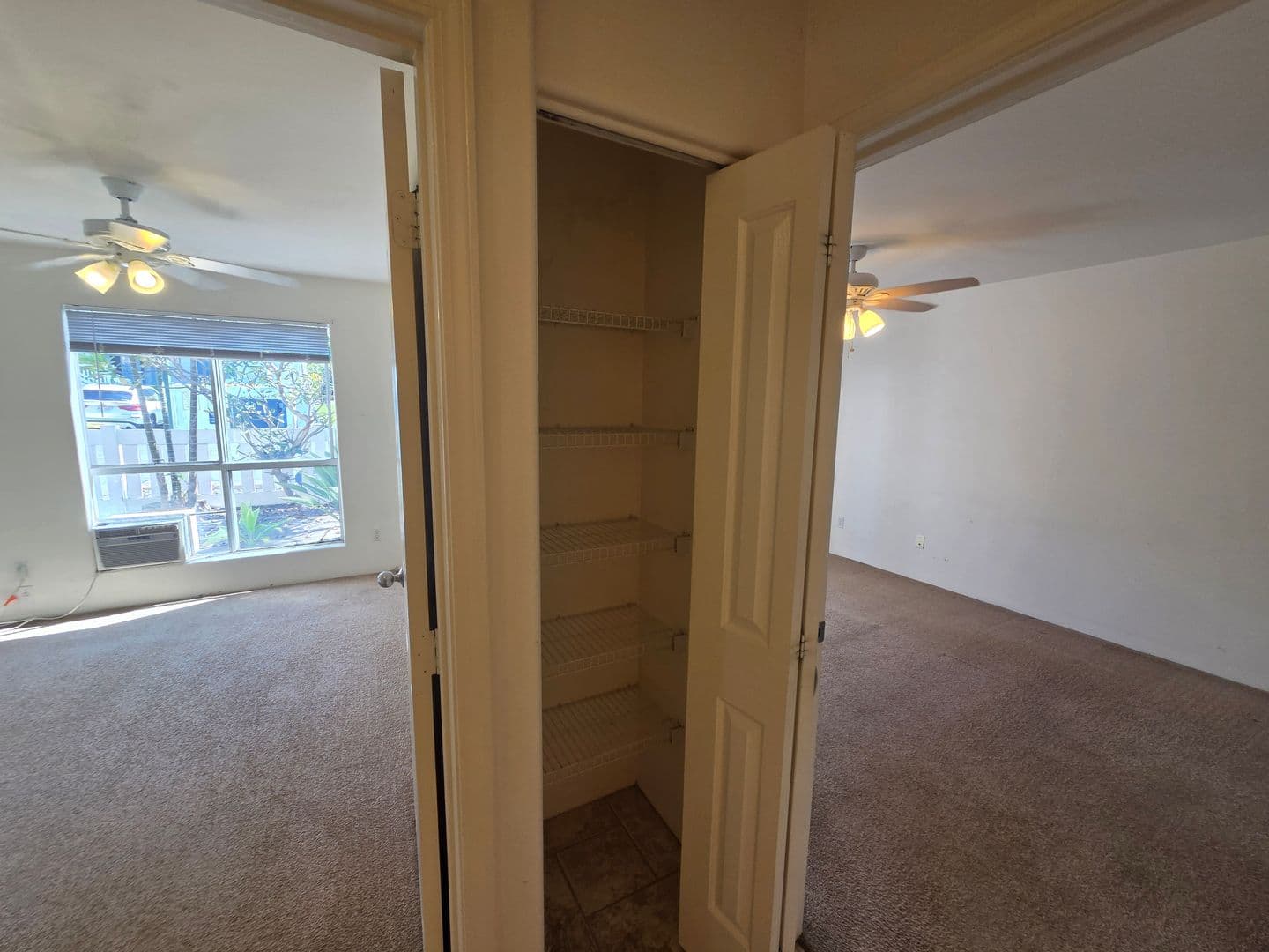 Kailua Kona Condo: 75-6081 Alii Dr. #W103