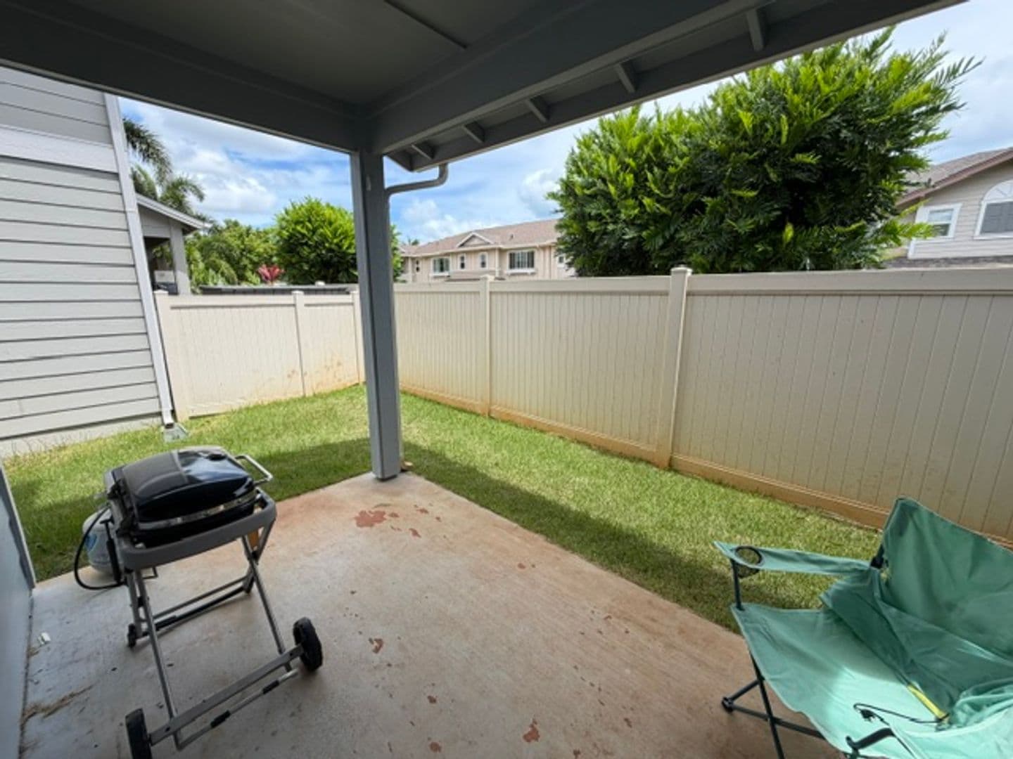 Ewa Beach House: 91-1001 Keaunui St #26