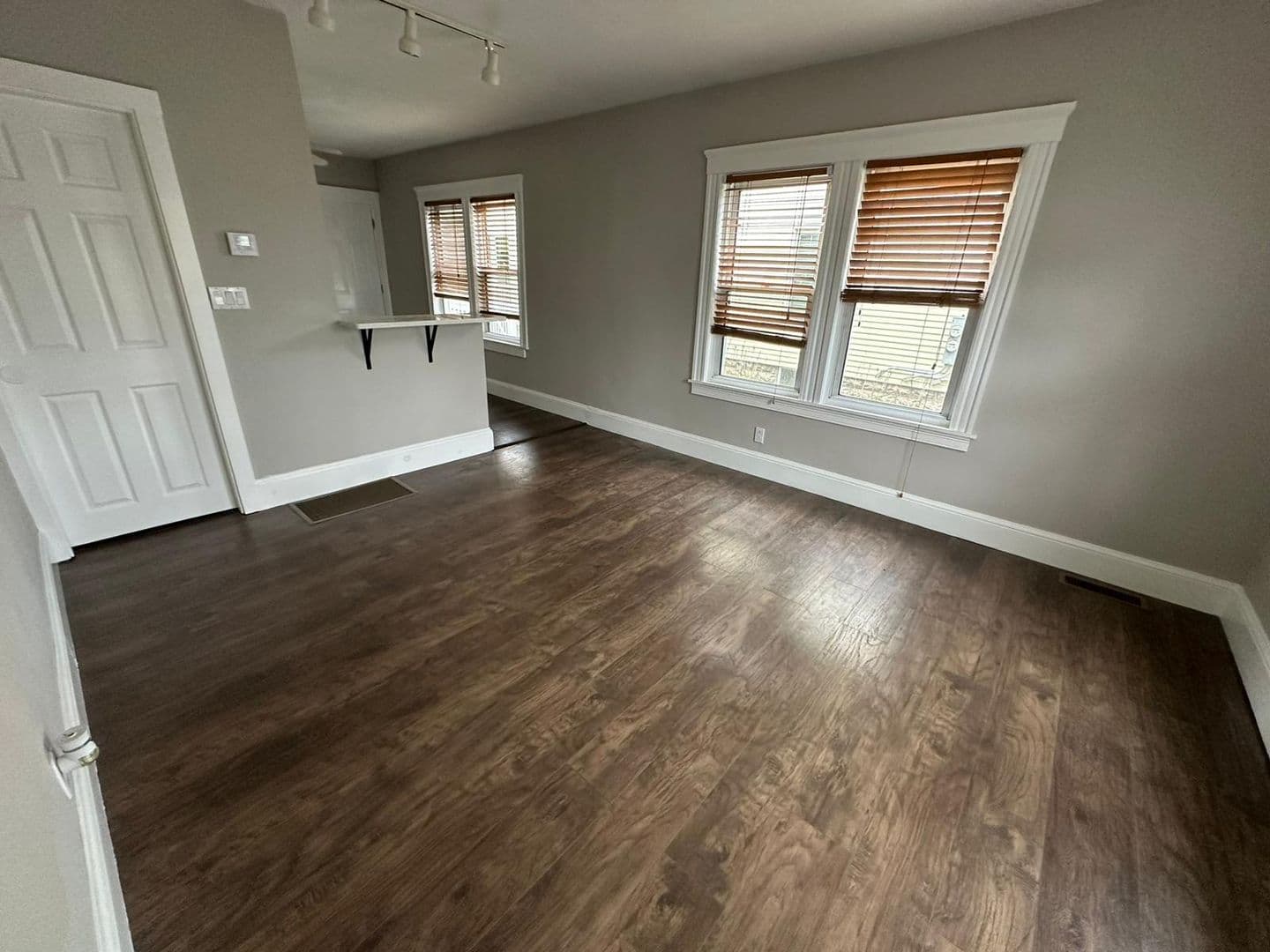Peabody Apartment: 13 Margin St