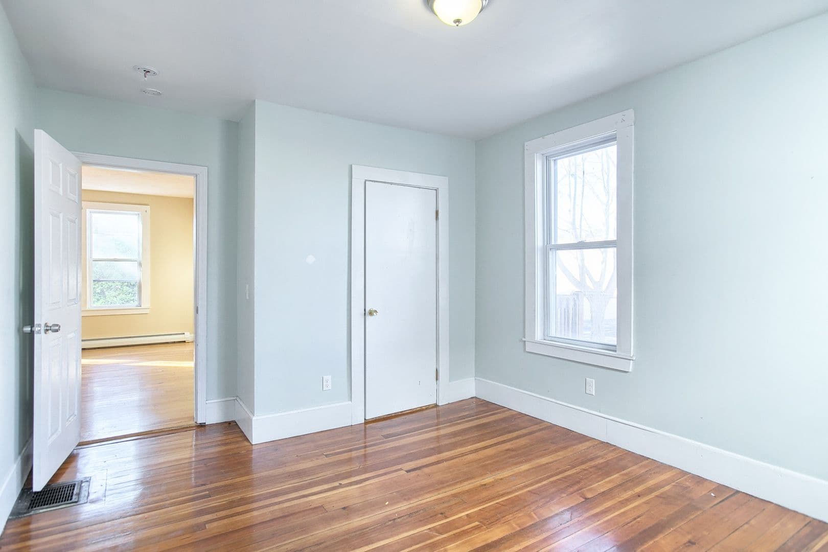 Beverly Apartment: 23 Simon Street