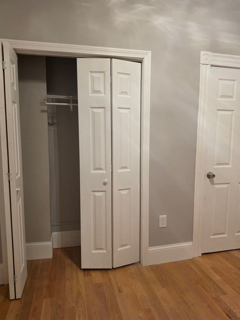Peabody Apartment: 17 Warren St