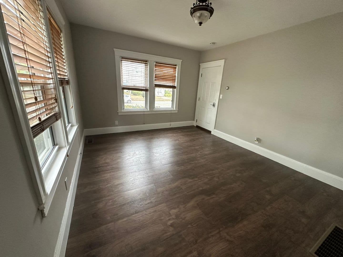 Peabody Apartment: 13 Margin St