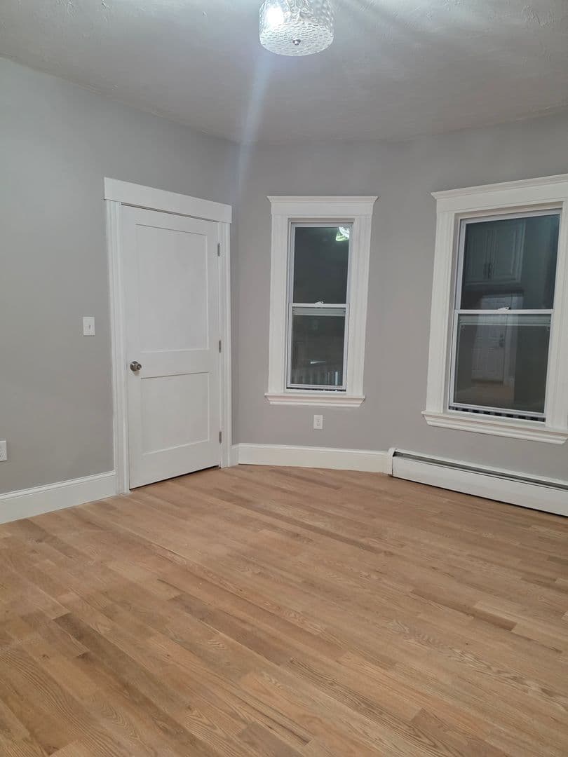 Peabody Apartment: 17 Warren St