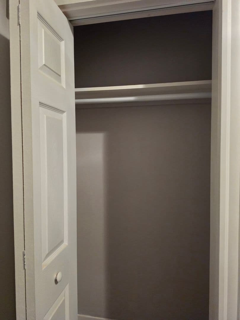 Peabody Apartment: 17 Warren St