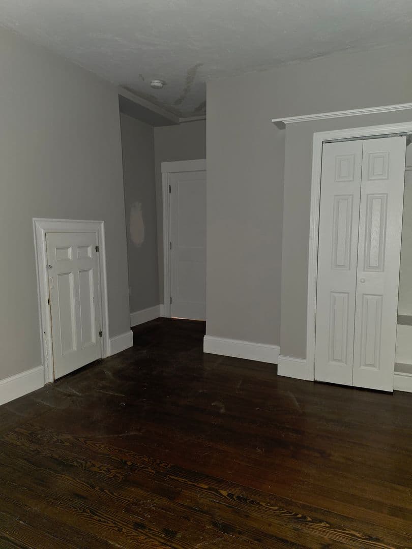 Peabody Apartment: 17 Warren St