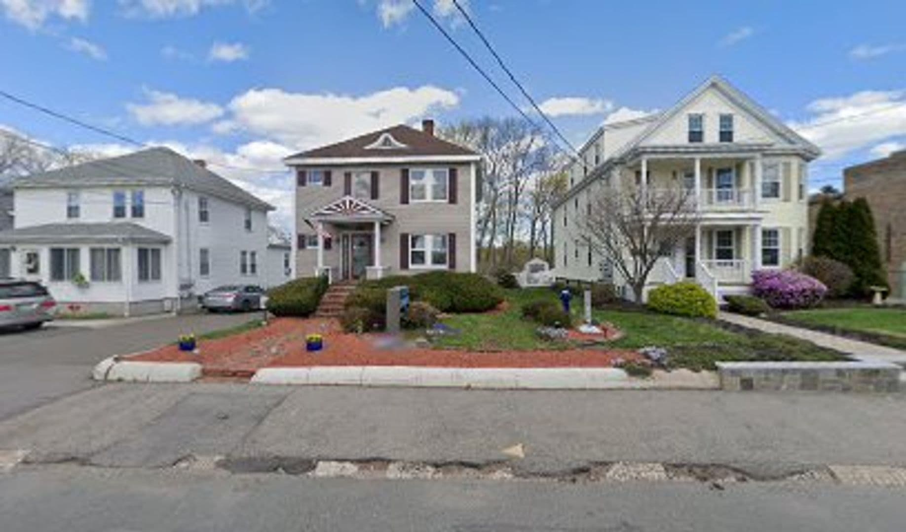 Peabody Apartment: 13 Margin St