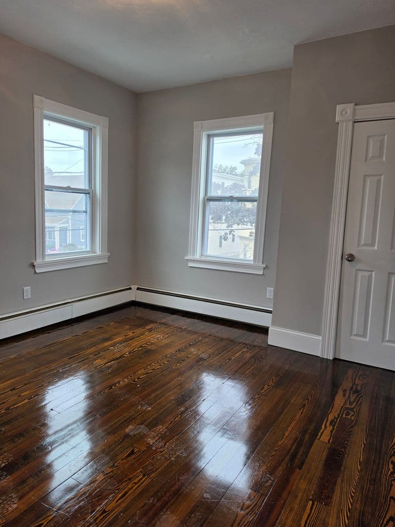 Peabody Apartment: 17 Warren St