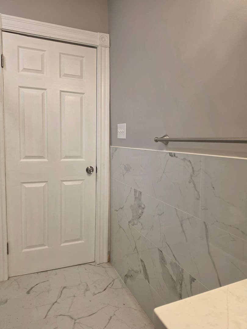 Peabody Apartment: 17 Warren St