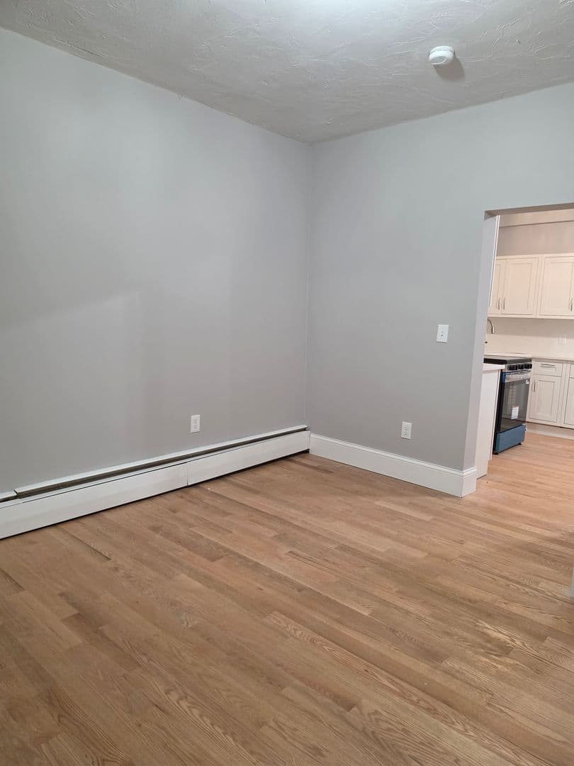 Peabody Apartment: 17 Warren St
