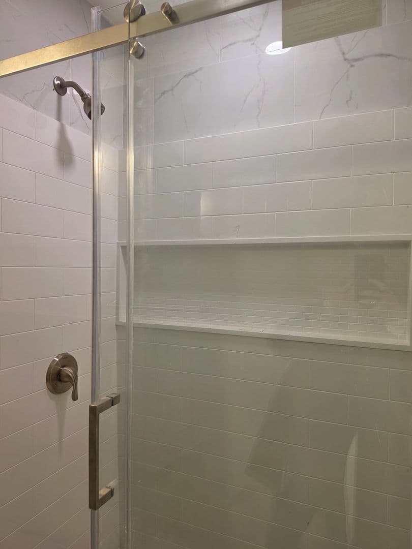 Peabody Apartment: 17 Warren St