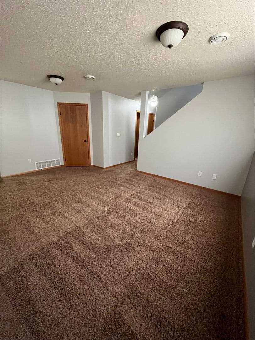 Moorhead House: 3433 15th St S