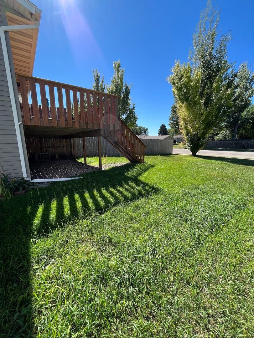 Moorhead House: 3433 15th St S