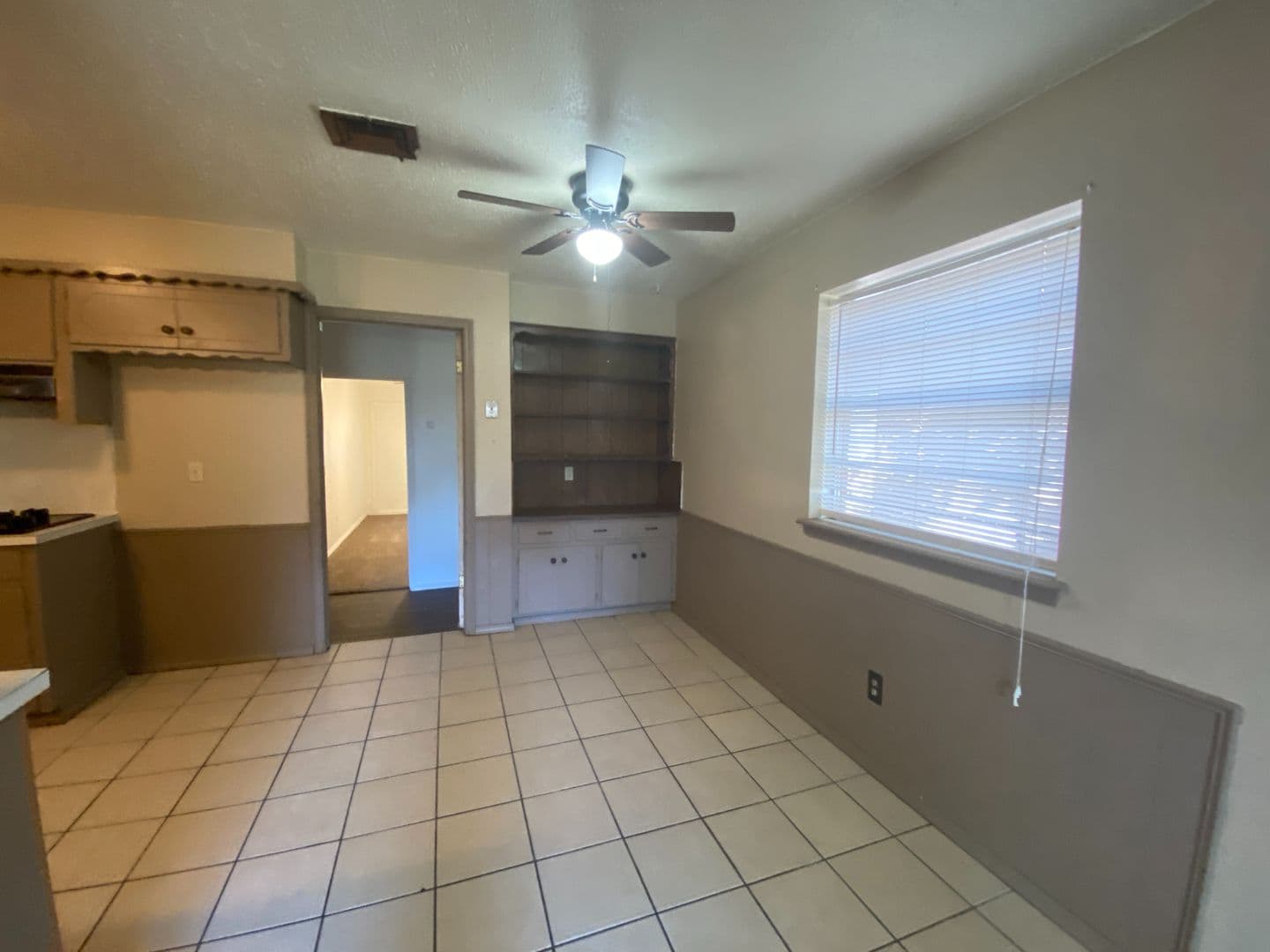 Midwest City House: 602 Royal Ave
