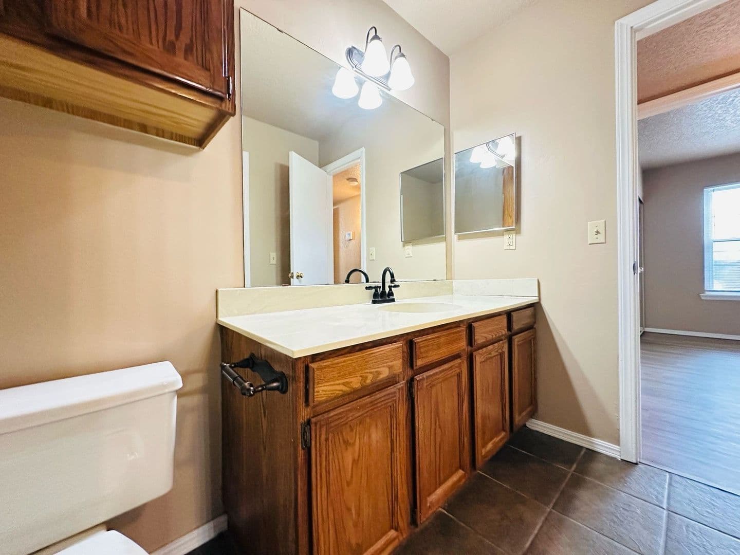 Oklahoma City House: 3200 W Britton Road #19