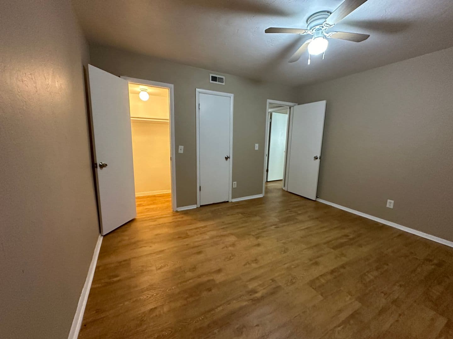 Oklahoma City House: 6016 NW Expressway Unit B