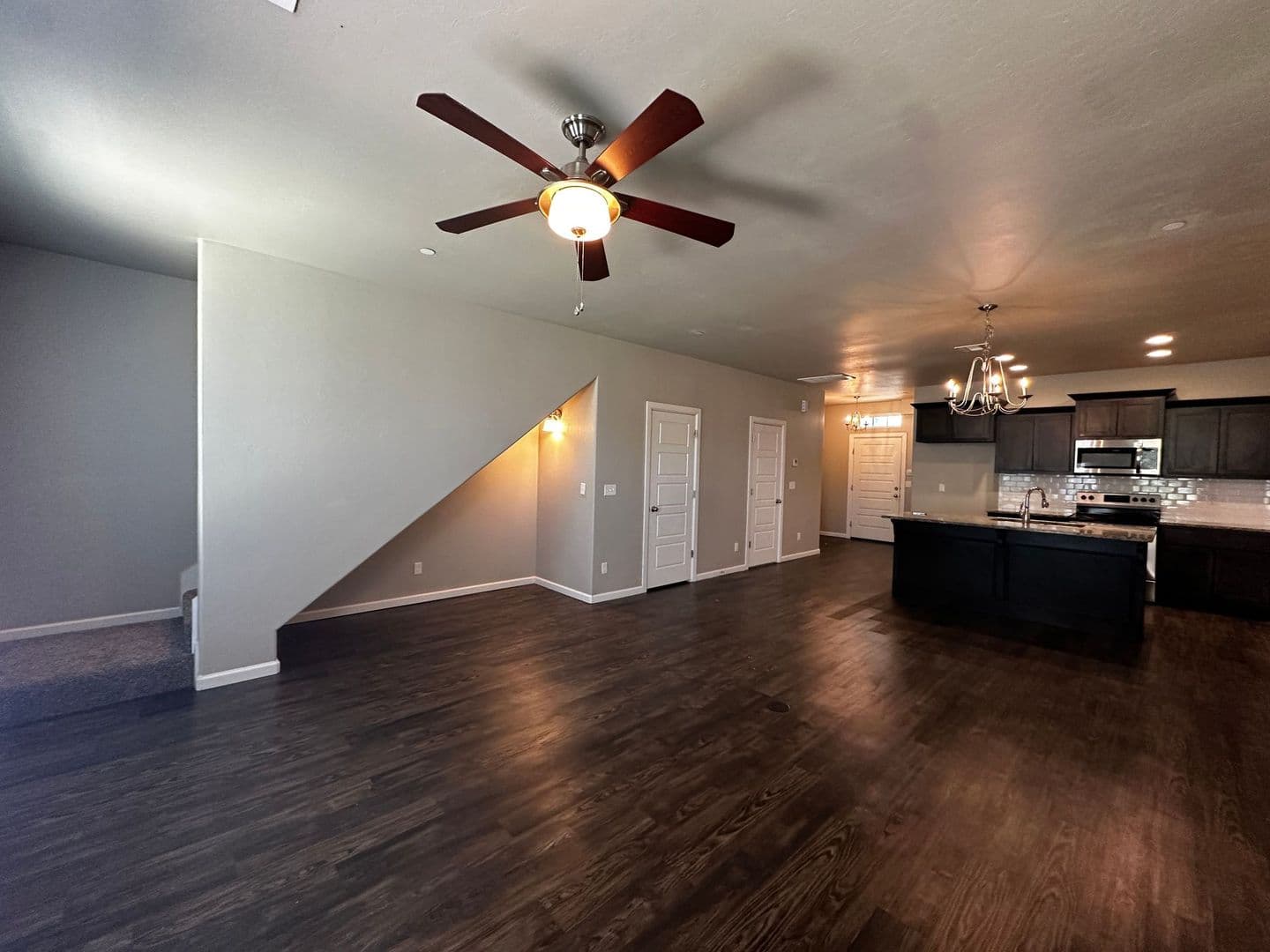 Moore House: 745 SW 14th St