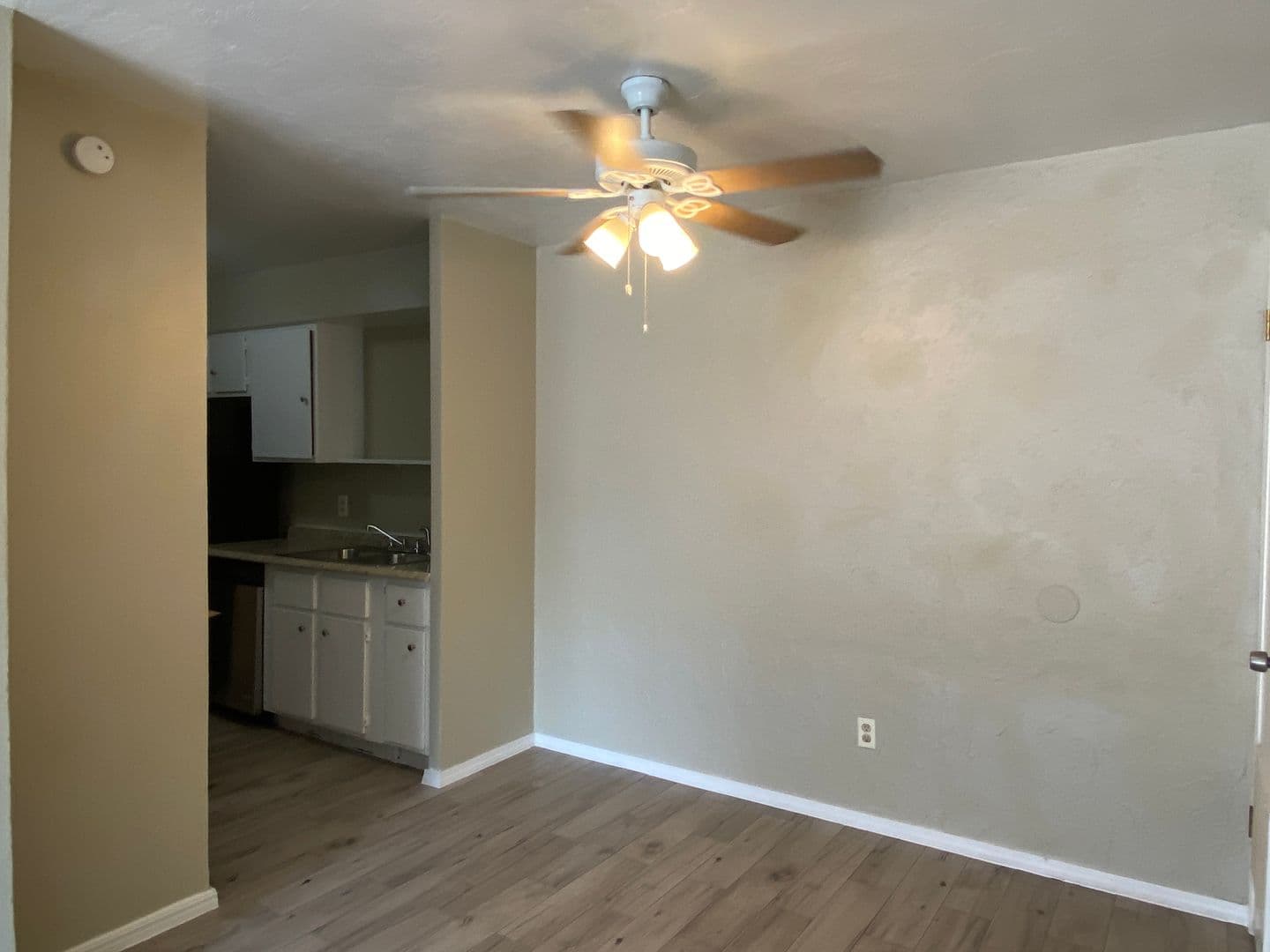 Oklahoma City House: 6030 NW Expressway Unit A