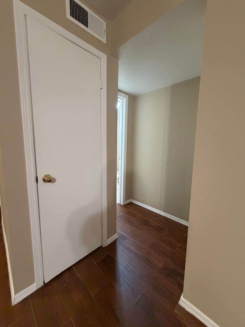 Oklahoma City House: 6028 NW Expressway Unit C