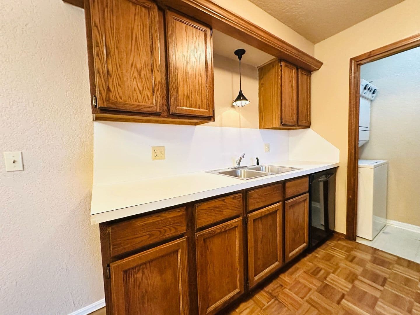 Oklahoma City House: 3200 W Britton Road #19