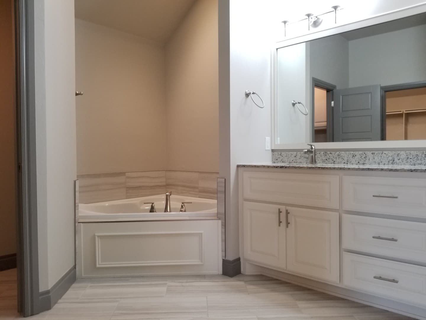Edmond House: 1433 Kelley Pointe Parkway
