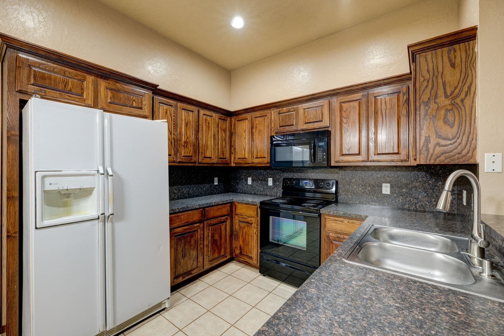Yukon House: 3517 Galatian Way