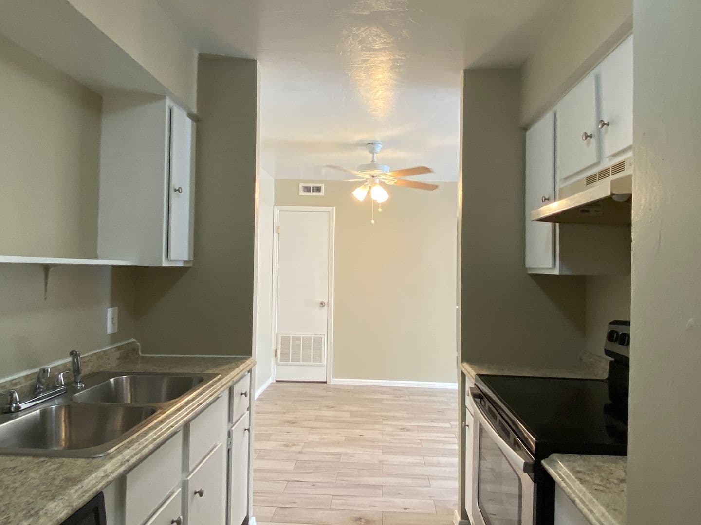 Oklahoma City House: 6030 NW Expressway Unit A