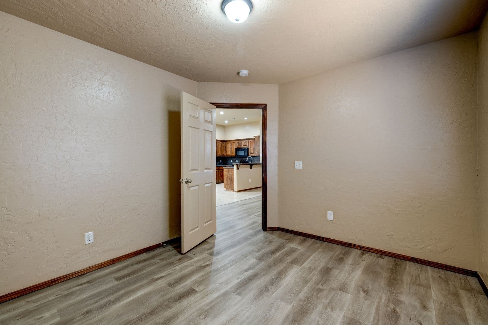Yukon House: 3517 Galatian Way