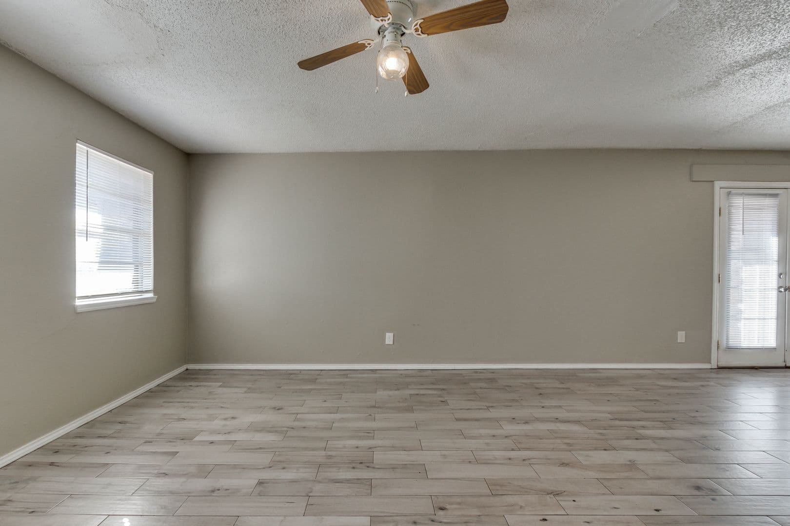 Oklahoma City House: 6048 NW Expressway