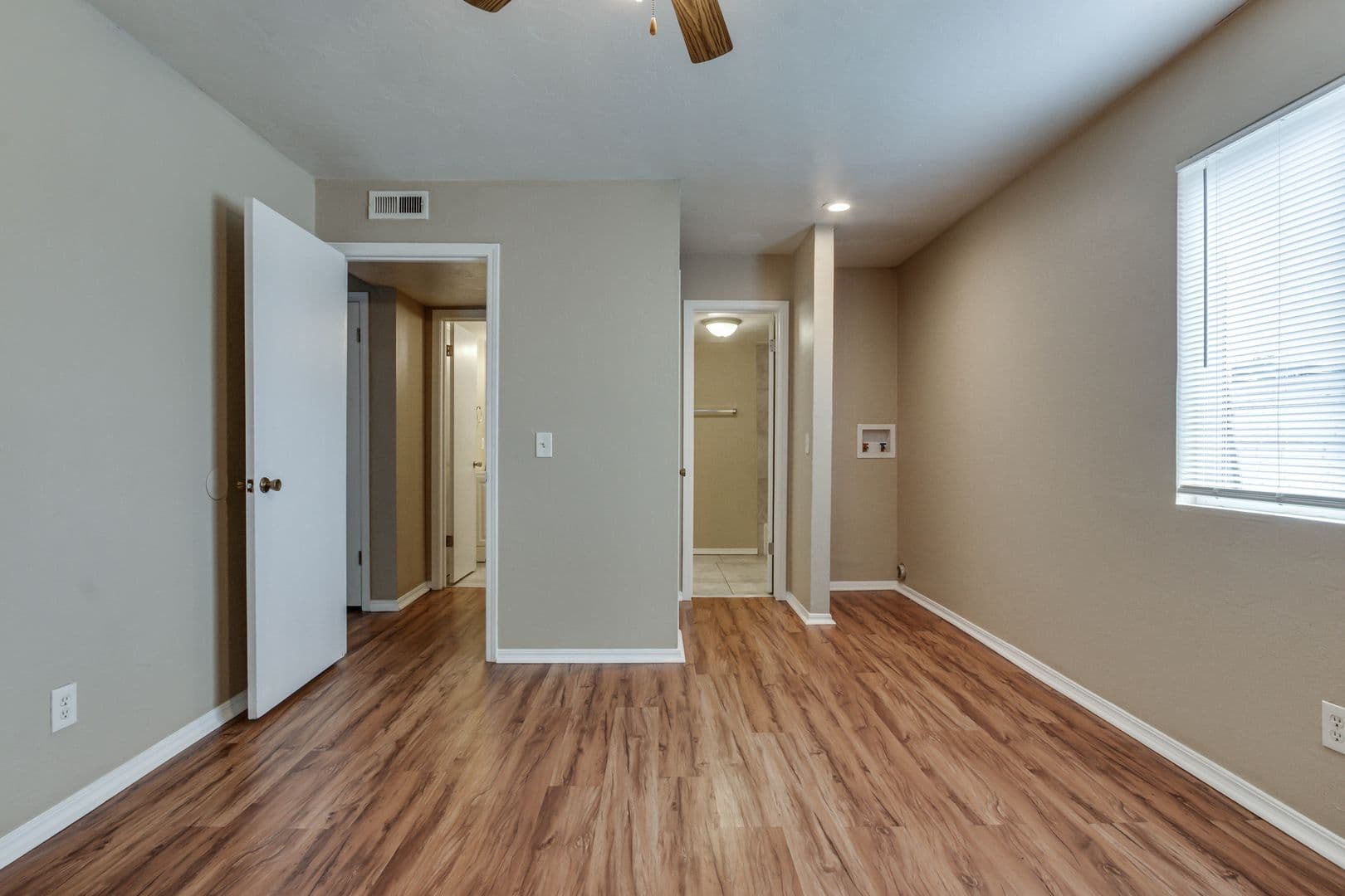 Oklahoma City House: 6026 NW Expressway Unit C