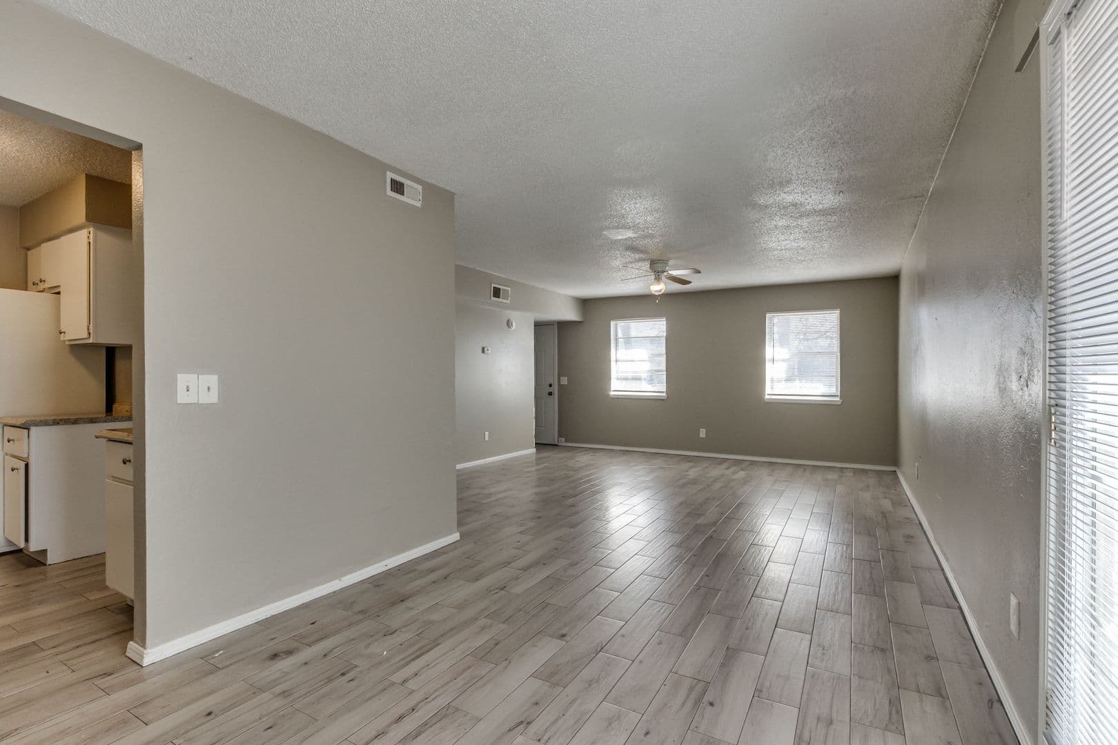 Oklahoma City House: 6048 NW Expressway