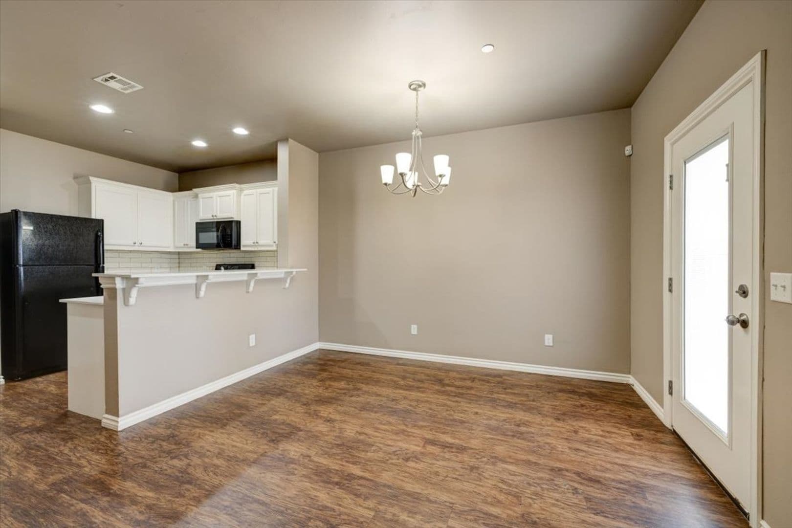 Moore House: 799 SW 14th St
