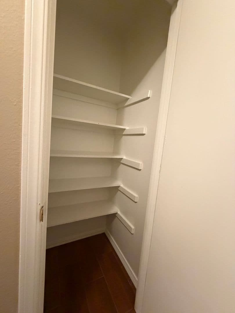 Oklahoma City House: 6028 NW Expressway Unit C