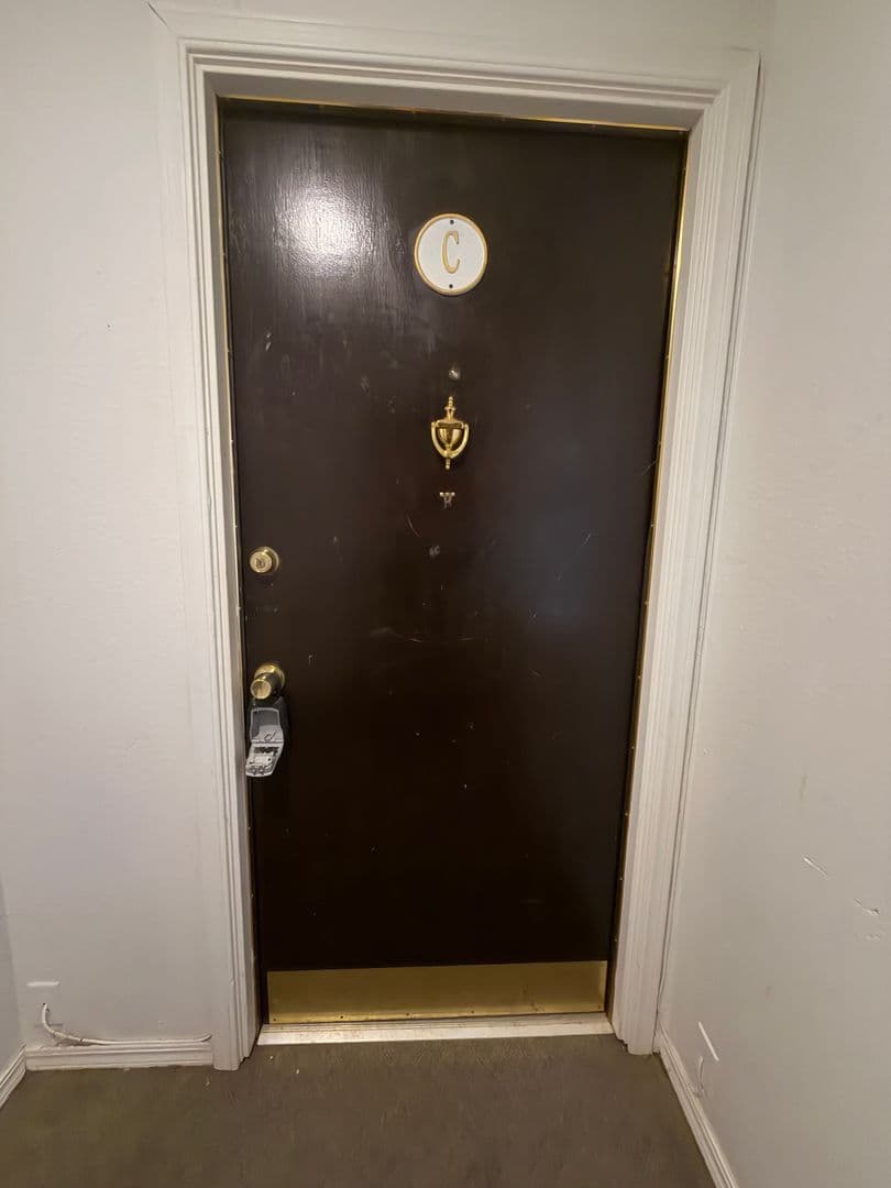 Oklahoma City House: 6028 NW Expressway Unit C