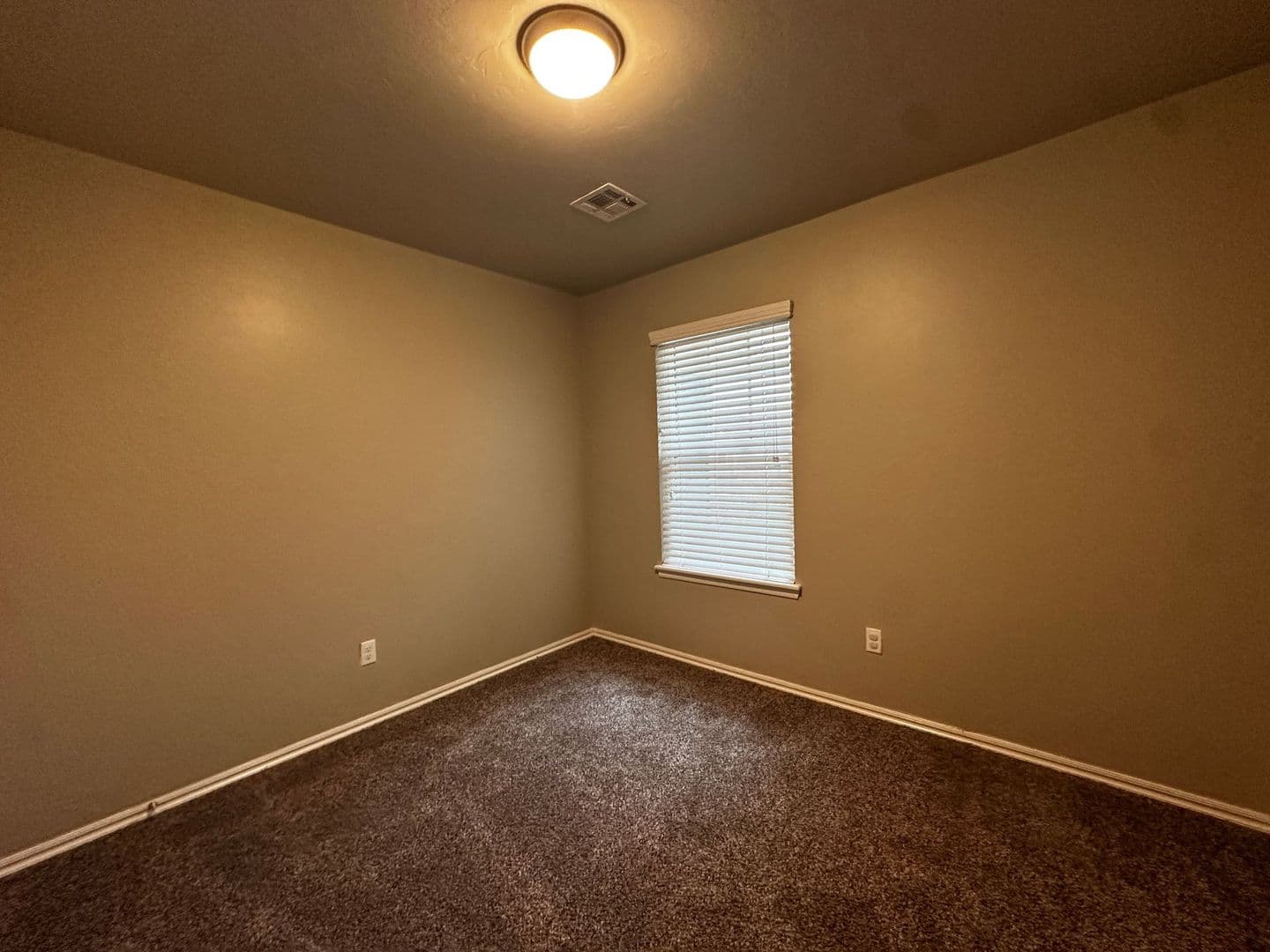 Moore House: 745 SW 14th St