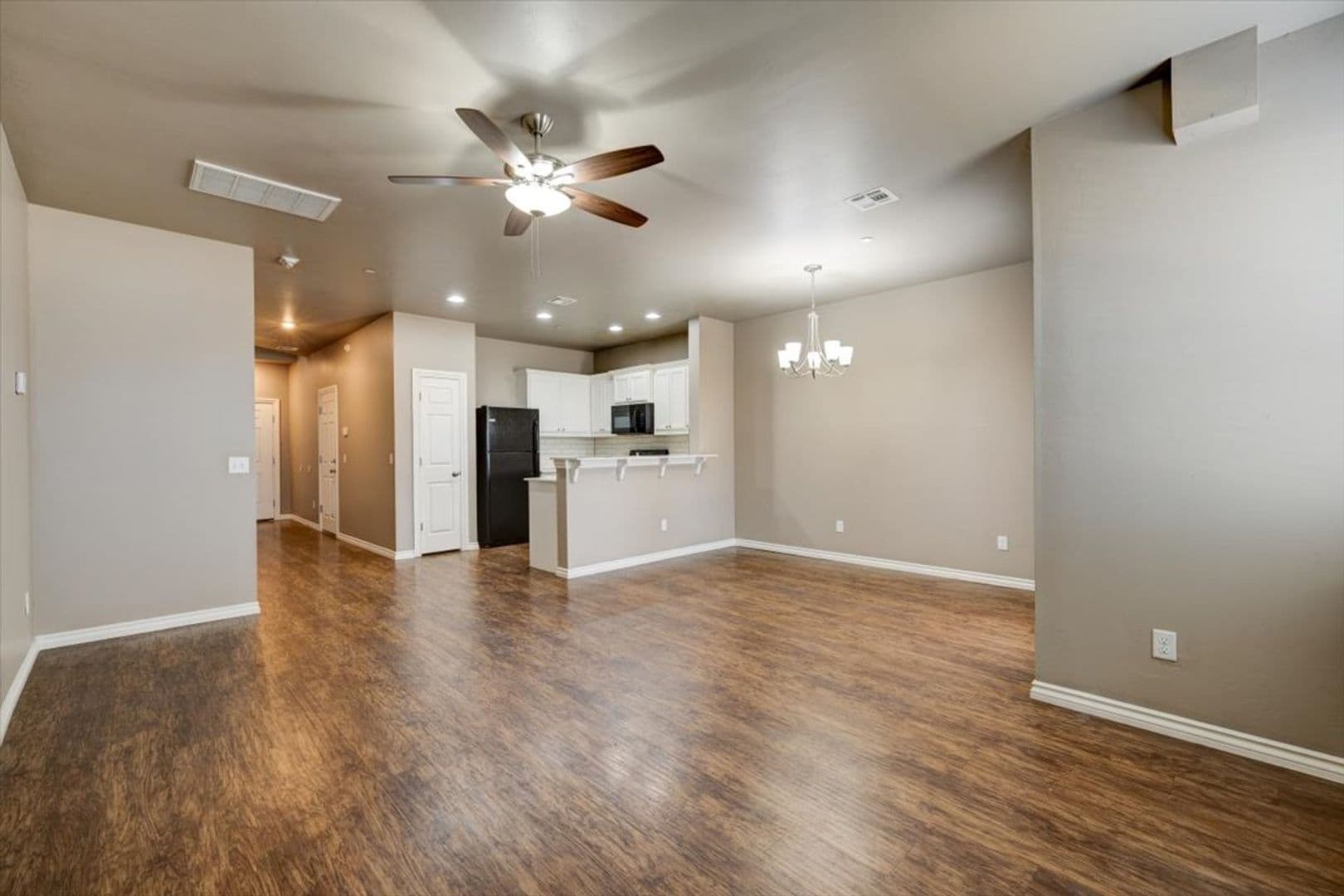 Moore House: 799 SW 14th St